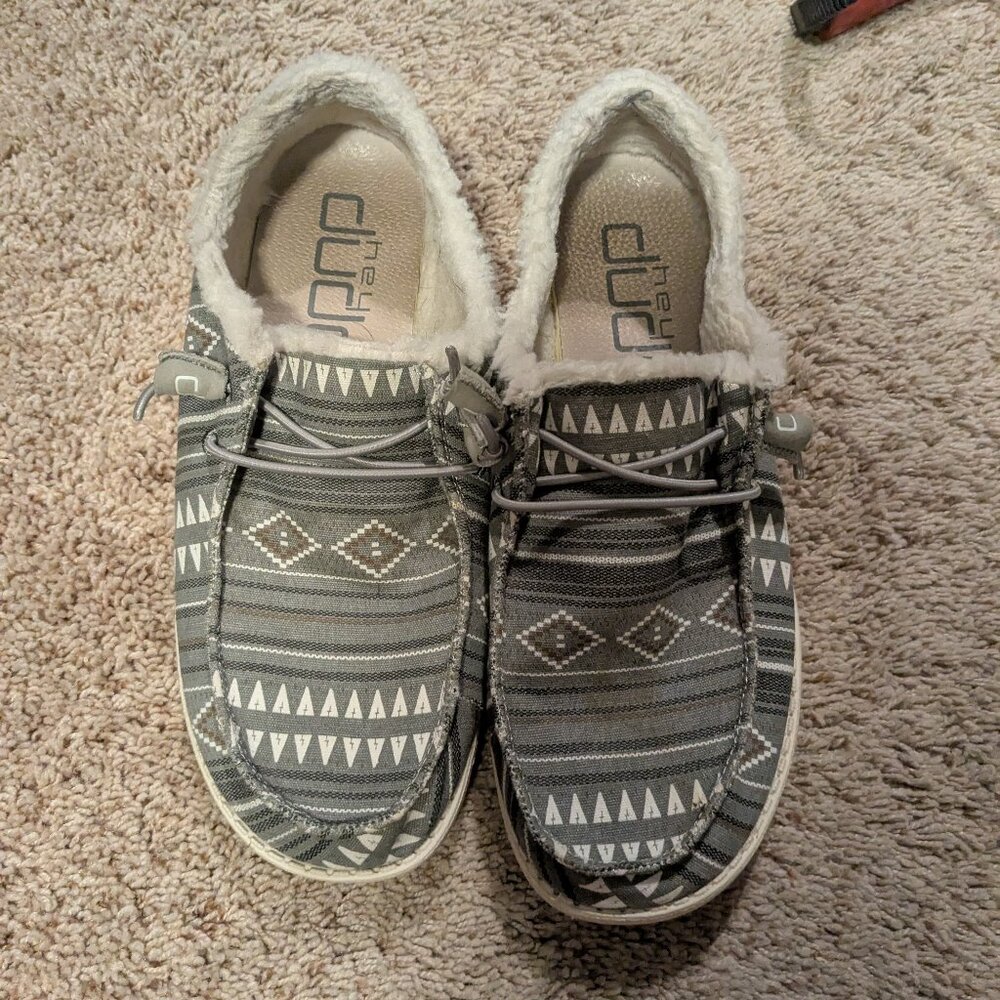 Women's Hey Dude size 9